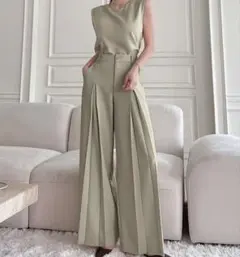 グリーン スリーブレス パンツセットアップ