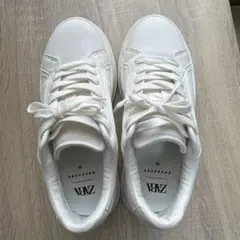 zara スニーカー