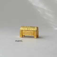 フェーヴ　ゴールドの小箱③　フランス　フェーブ　ミニチュア陶器　f-4345