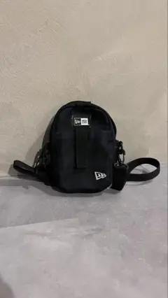 NEW ERA ブラック サコッシュ
