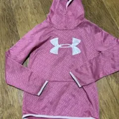 Under Armour フード付きパーカー YMD ピンク