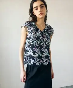 24SS♡グレースコンチネンタル フラワー刺繍プリントトップ 38 花柄 刺繍のサムネイル