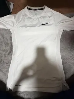 Nike Pro DRI-FIT ホワイト Tシャツ Sサイズ