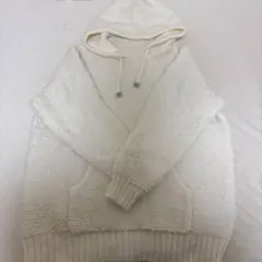 アイボリー フード付き ボア風セーター