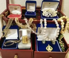 遺品整理 大量アクセサー ChristianDior 金色喜平 カメオ 指輪等
