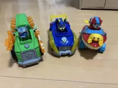 パウパトロール　ビークルとフィギュア　3台セット