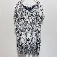 ユニティ チュニック Vネックフレンチ袖 総柄 XL 白黒 白黒系