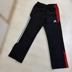 adidas ストライプジャージパンツ 黒赤