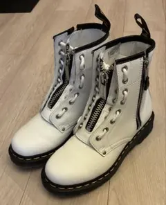 2026年最新】Dr.Martens カラー：ホワイト系 レディース ロングブーツ
