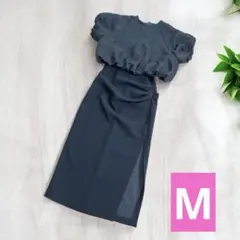 【美シルエット】キレイめ黒コーデ2点セット N.ブラウス × ZARAスカートのサムネイル