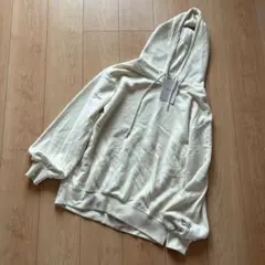 しまむら　裏起毛　トレーナー　パーカー　クリーム色　L 新品未使用