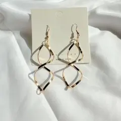 ツイストスクリュー エレガント ねじりピアス ゴールド ピアス アクセサリー韓国