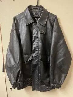 オーバーサイズ 黒 合成皮革ジャケット