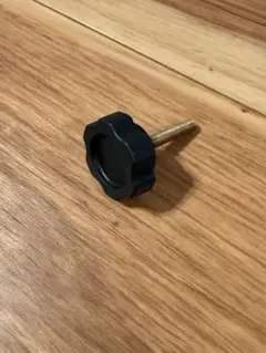 すくすくチェア ノブボルト35㎜ yamatoya