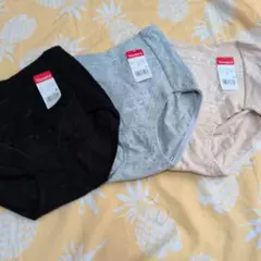 新品.未使用 Triumph ショーツ 3枚セット Sサイズ