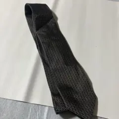 美品 GUCCI グッチ タイガーエンブロイダリーネクタイ 黒 シルク100% 美品 GUCCI グッチ タイガーエンブロイダリーネクタイ 黒 シルク100