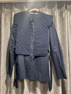 【ZARA】キルティングベスト付きネイビーシャツ