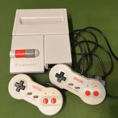 【ジャンク品】Nintendo ニューファミコン本体＋コントローラー2個