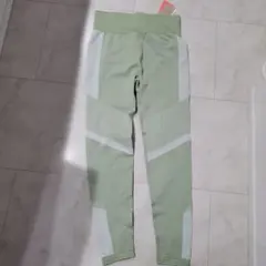 H&M　レギンス　ヨガ