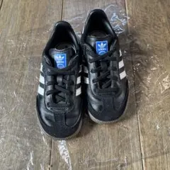 adidasキッズシューズ