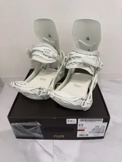 【7月中のみの出品‼️】FLUX CV 23-24 ビンディング ホワイト Mのサムネイル