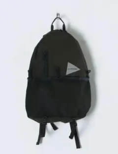 and wander アンドワンダー 20L daypack リュック カーキのサムネイル