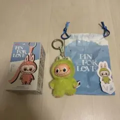 ラブブ　PIN FOR LOVE イニシャル V 正規品 labubu