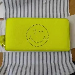 Anya Hindmarch 長財布 ラウンドファスナー ネオンイエローのサムネイル