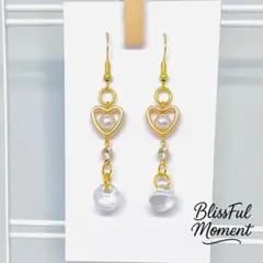 ハートが輝く！ゆらゆらゴールドピアス