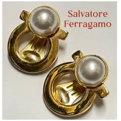 Salvatore Ferragamoフェラガモ イヤリング　❤︎のサムネイル