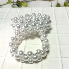 ホワイトパール風ビーズ10ミリと8ミリ使用ブレスレット兼用アームバンド