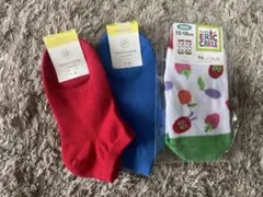 新品未使用　キッズ靴下セット 赤 青 はらぺこあおむし