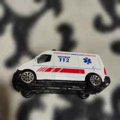 Majorette Renault Master 救急車 ミニカーのサムネイル