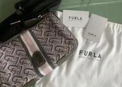FURLA　フルラ　ポシェット　ショルダーバッグ　ミニバッグ　ストラップ　ポーチ
