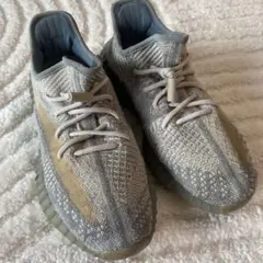 adidas Yeezy 350 V2 グレーとイェローのサムネイル
