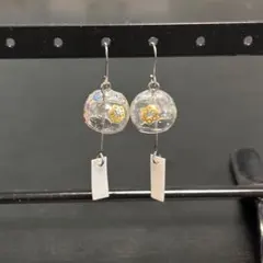 ハンドメイド 風鈴 ピアス イヤリング 黄色 金色のサムネイル