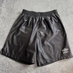 umbro ブラックハーフパンツ
