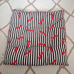 子供用座布団ストライプ 赤いリボン