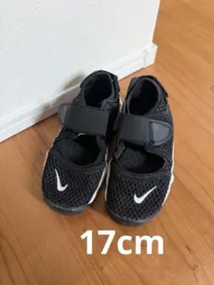 NIKE エアリフトサンダル ブラック　17cmのサムネイル