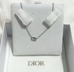 Dior シルバー ロゴモチーフ ネックレス