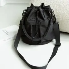 LA VORAGINE バケツ型ショルダーバッグ