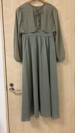 マルチWAY シアーボレロ付きサテンキャミワンピース