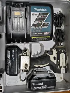 Makita 電動インパクトドライバー TD130D 18Vジャンク品フルセット