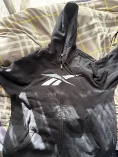 Reebok ブラック フルジップ パーカー