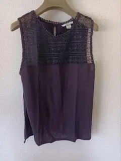 H&M 黒のレースノースリーブトップス