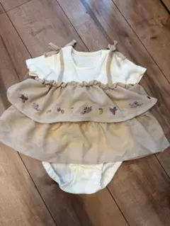 フリル付き刺繍ロンパース 70cm