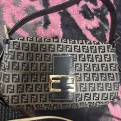 Fendi FFロゴショルダーバッグ 中型 ベージュ/ブラック