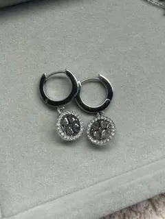 シルバー　フープピアス トリーバーチ
