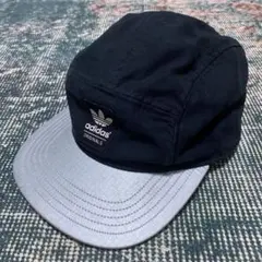 adidas ORIGINALS キャップ 黒/グレー