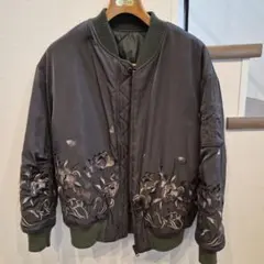 取引中　　Noise Maker　ゴブランリバーシブル　MA1 Mサイズ 取引中 Noise Maker ゴブランリバーシブル MA1 Mサイズ - メルカリ